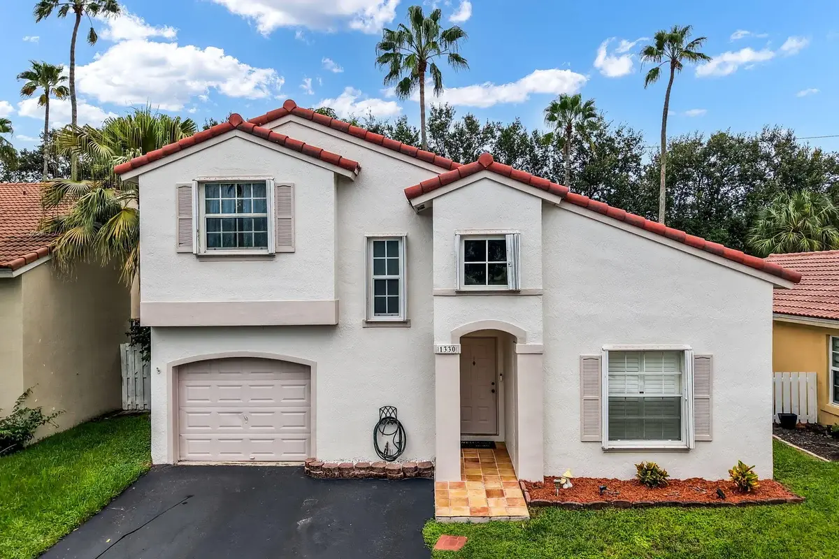 1330 NW 125th Ter, Sunrise: photo 1 of 43