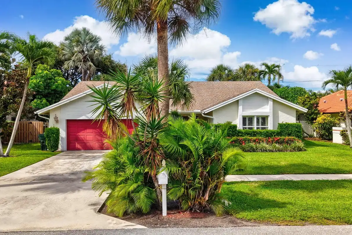 435 Mohawk Ln, Boca Raton: photo 1 of 44