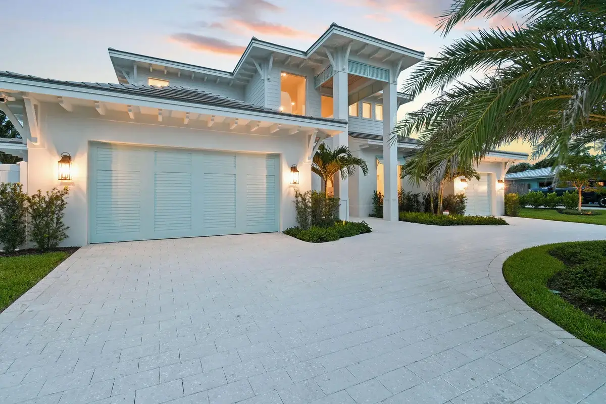 192 River Dr, Tequesta: photo 1 of 53