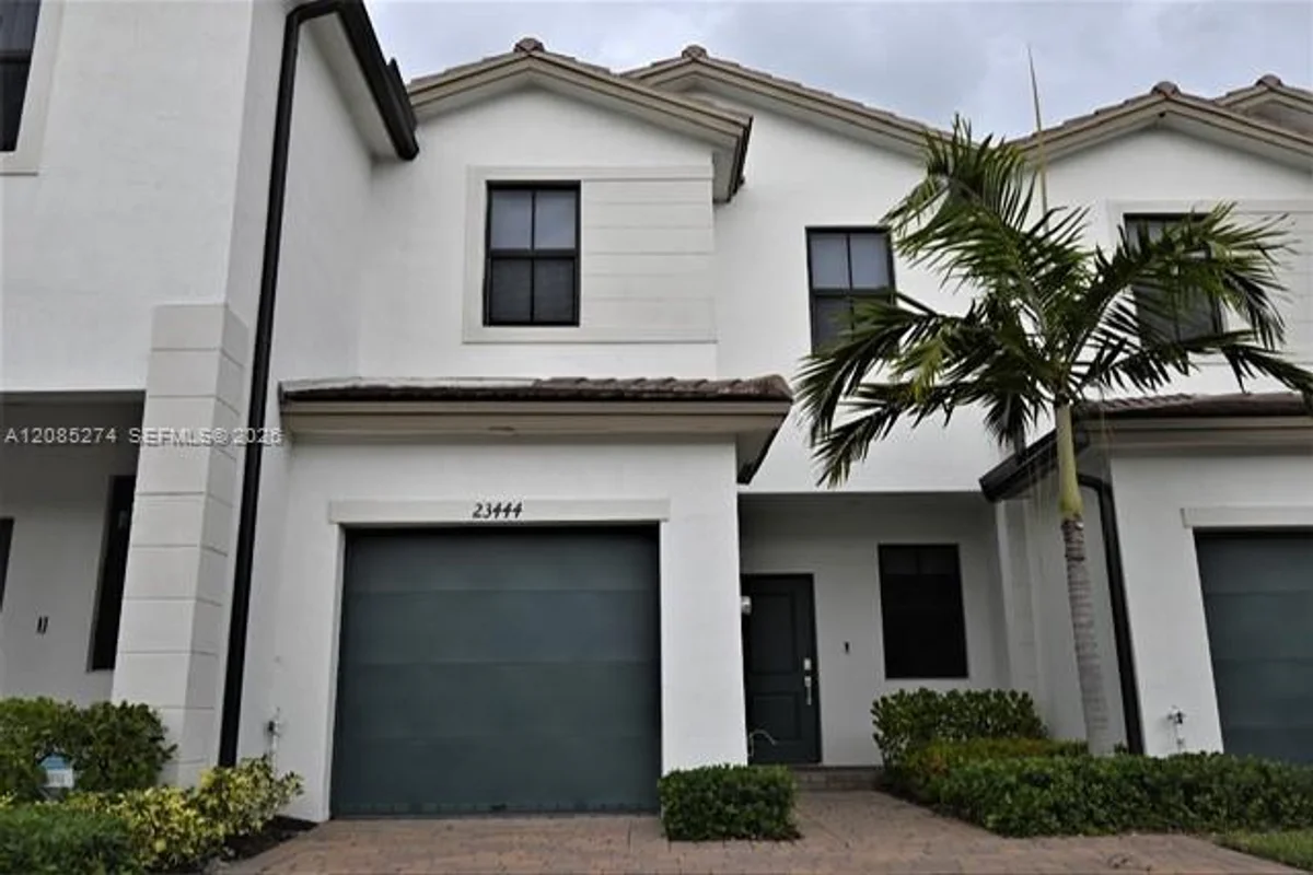 23444 SW 129th Ave, Homestead: photo 1 of 25