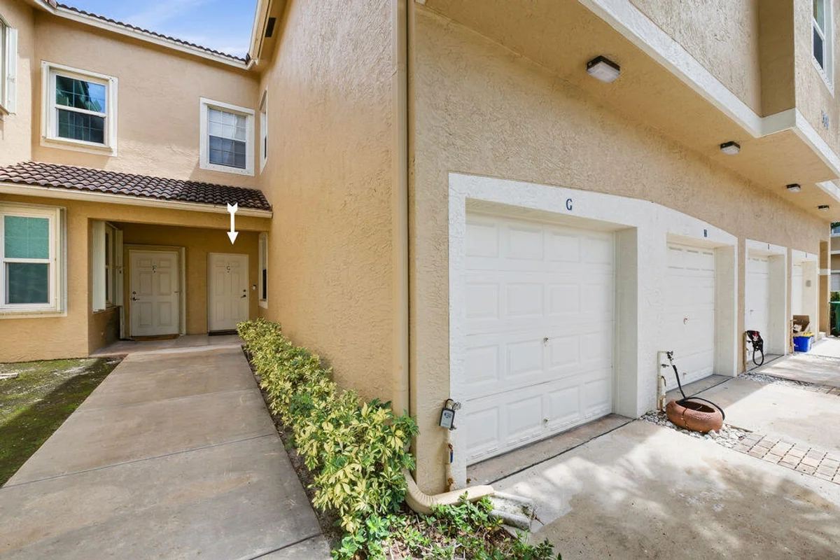 160 Village Blvd #G, Tequesta: photo 1 of 24