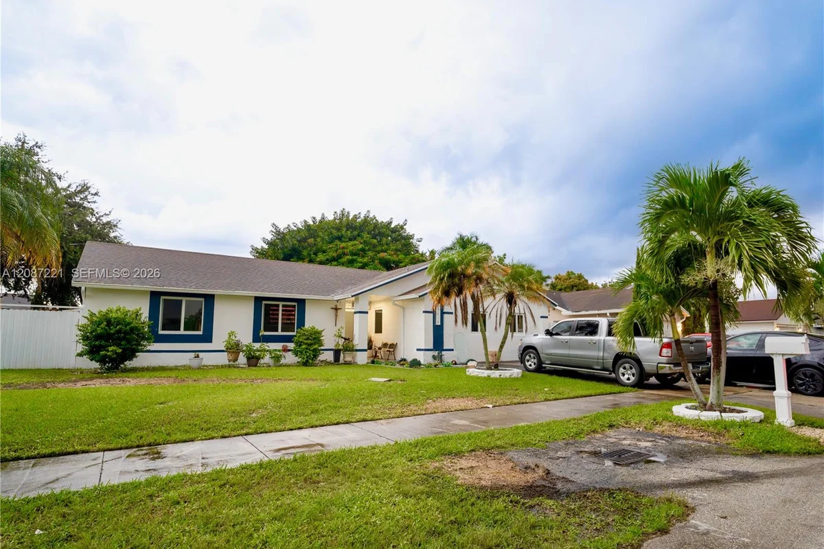 13814 SW 281 St SW, Homestead: photo 1 of 10
