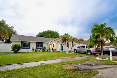 13814 SW 281 St SW, Homestead: photo 1 of 10
