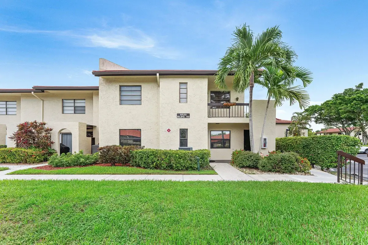 8520 Casa Del Lago #E, Boca Raton: photo 1 of 36