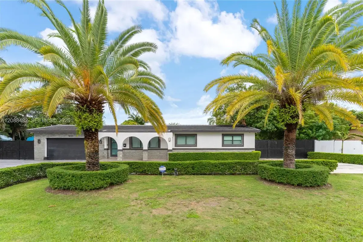 18731 SW 87th Ave, Cutler Bay: photo 1 of 39
