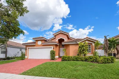 13835 NW 22nd Ct, Sunrise: photo 1 of 19