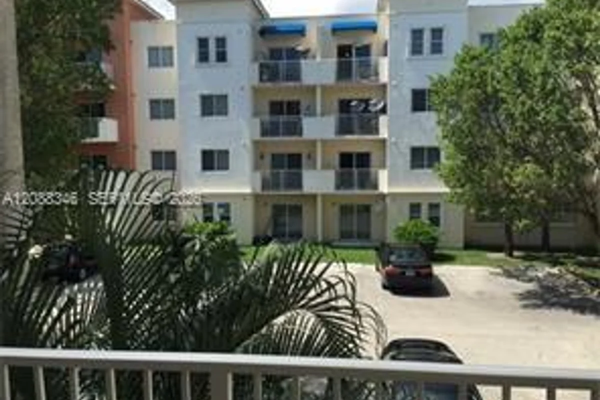 11050 SW 196th St #303, Cutler Bay: photo 1 of 5