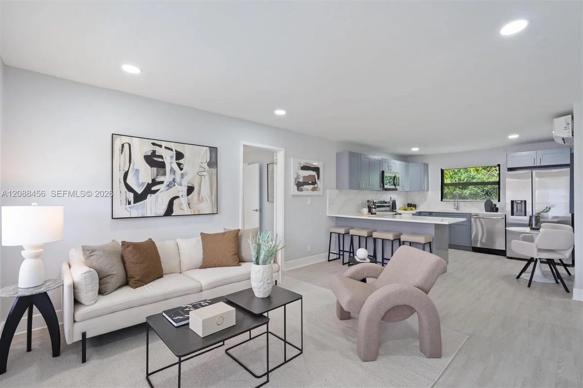 6405 Dawson St, Hollywood: photo 1 of 20