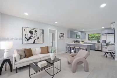 6405 Dawson St, Hollywood: photo 1 of 20