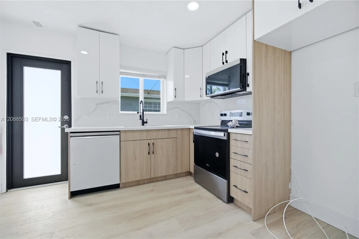 2209 SW 61st Ave #1-2, Miramar: photo 1 of 7