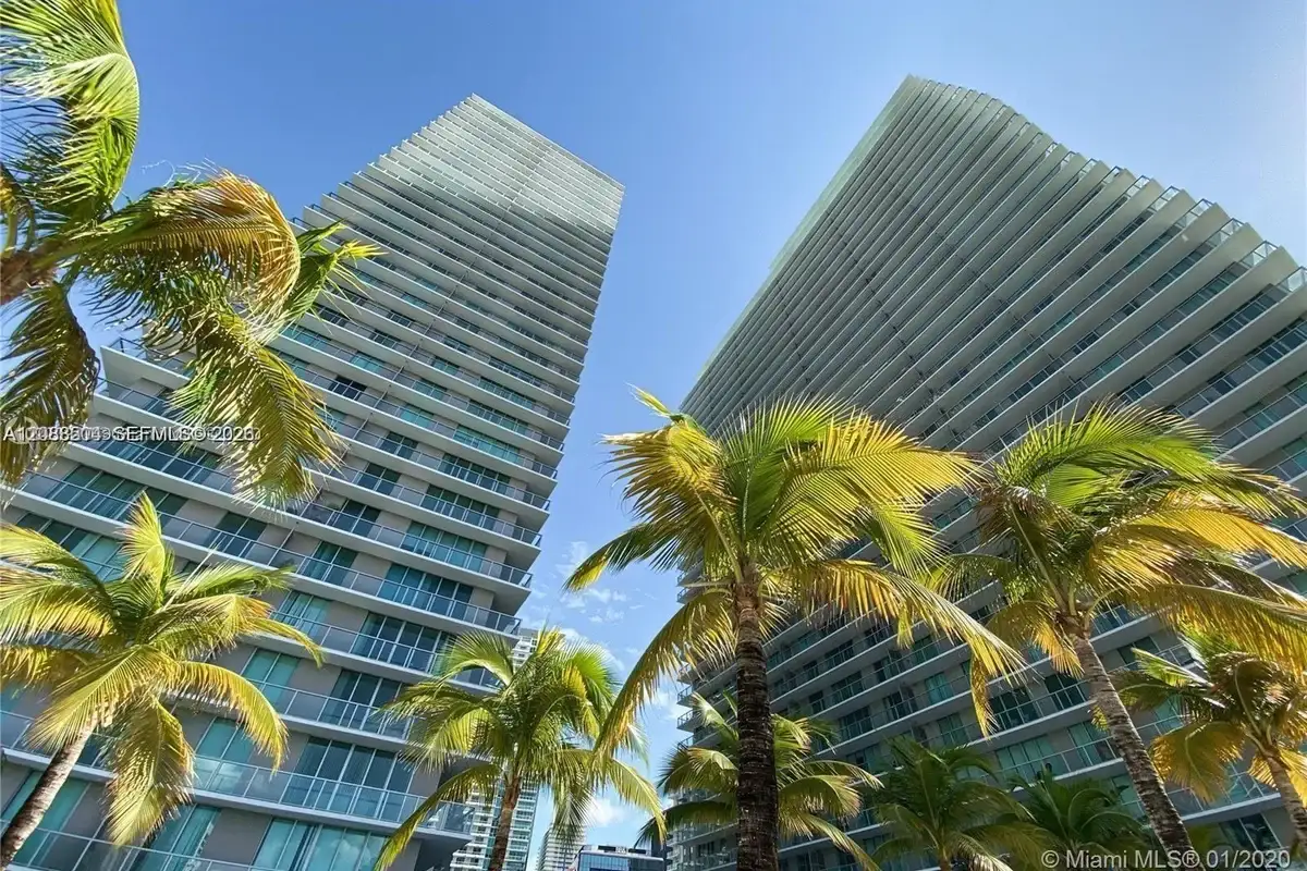 79 SW 12th St #2310-S, Miami: photo 1 of 17