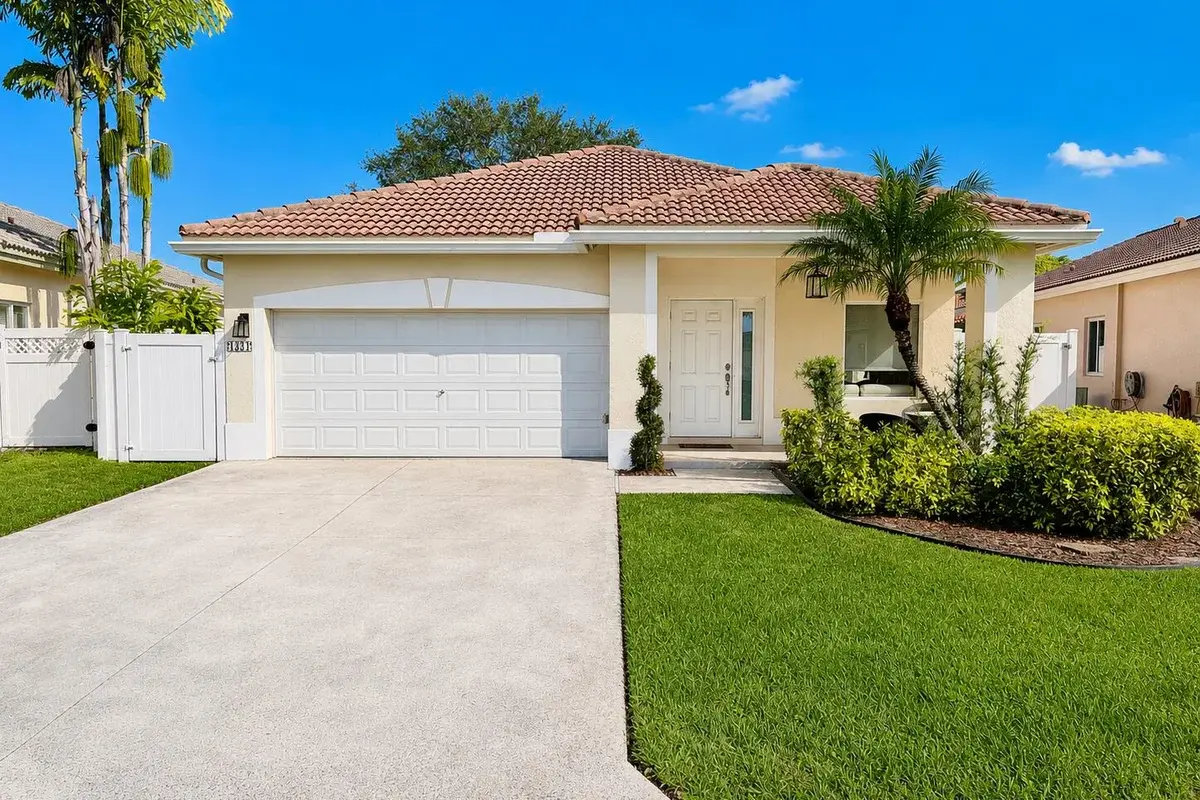 1334 SW 44th Ter, Deerfield Beach: photo 1 of 36