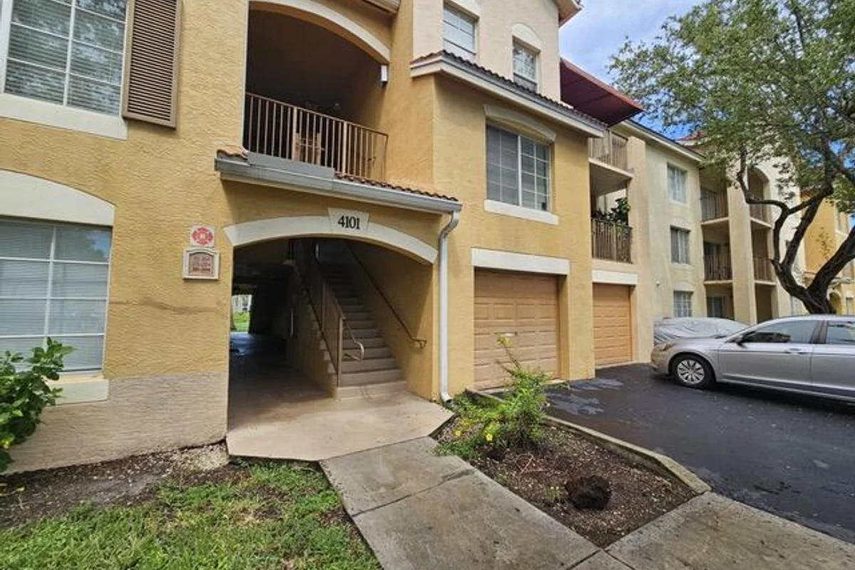 4101 San Marino Blvd #204, West Palm Beach: photo 1 of 16