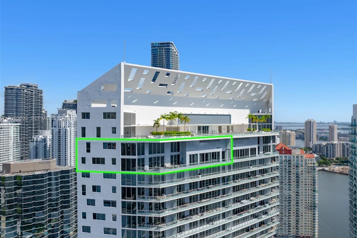 1300 Brickell Bay Dr #PH4400, Miami: photo 1 of 38