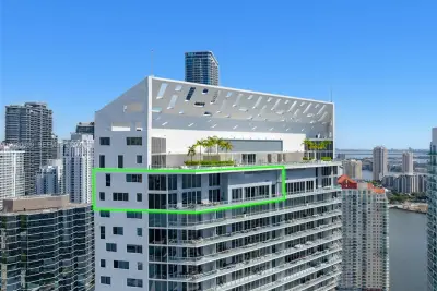 1300 Brickell Bay Dr #PH4400, Miami: photo 1 of 38