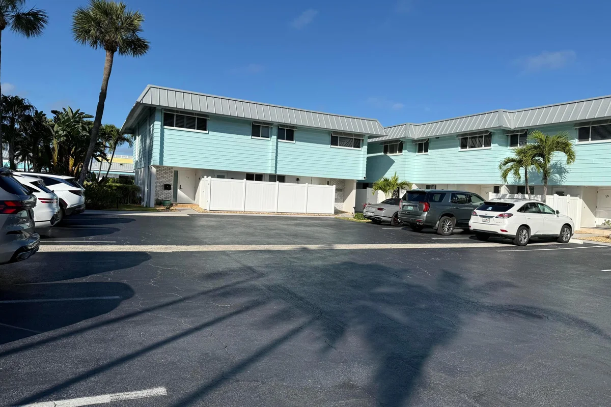 426 SE 17th Ter #1B, Deerfield Beach: photo 1 of 40
