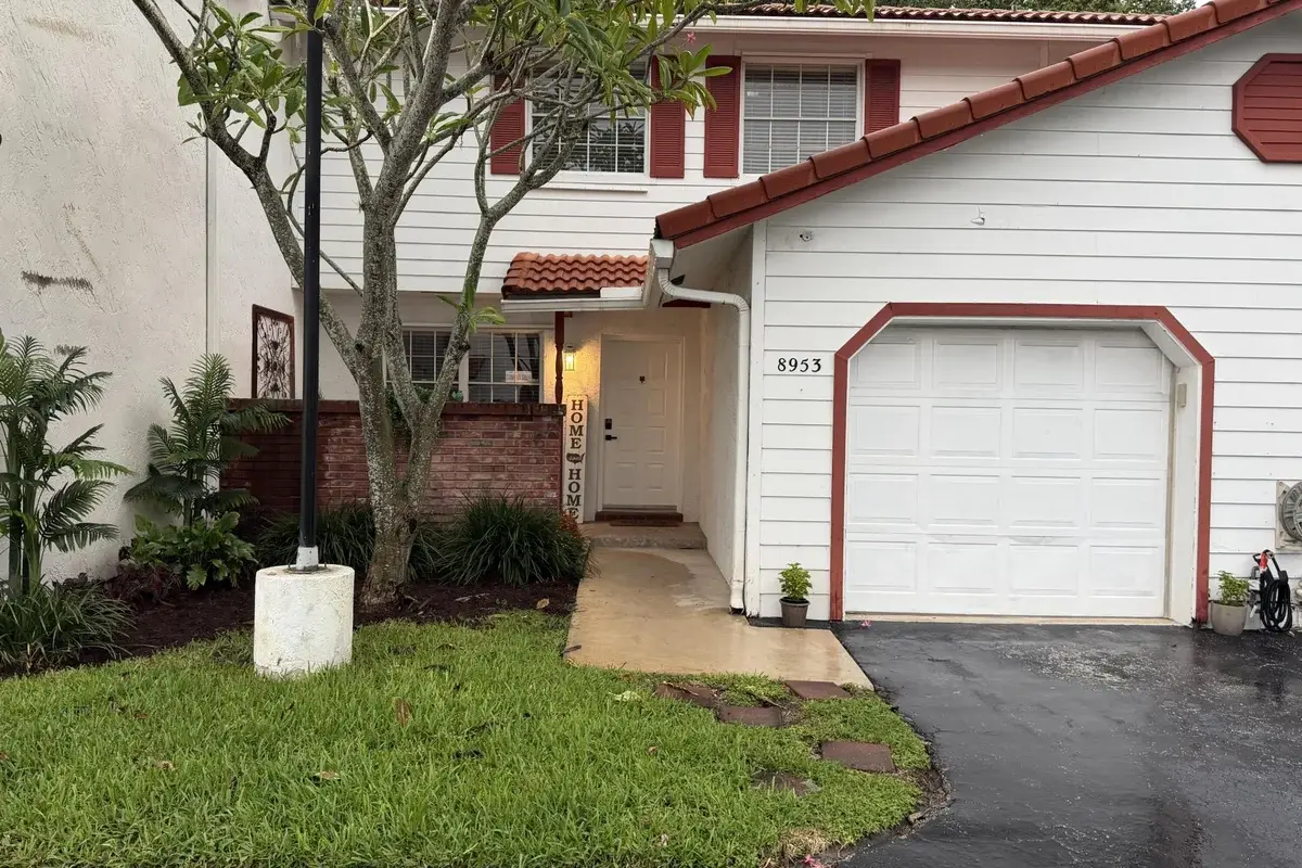 8953 NW 23rd St, Coral Springs: photo 1 of 39