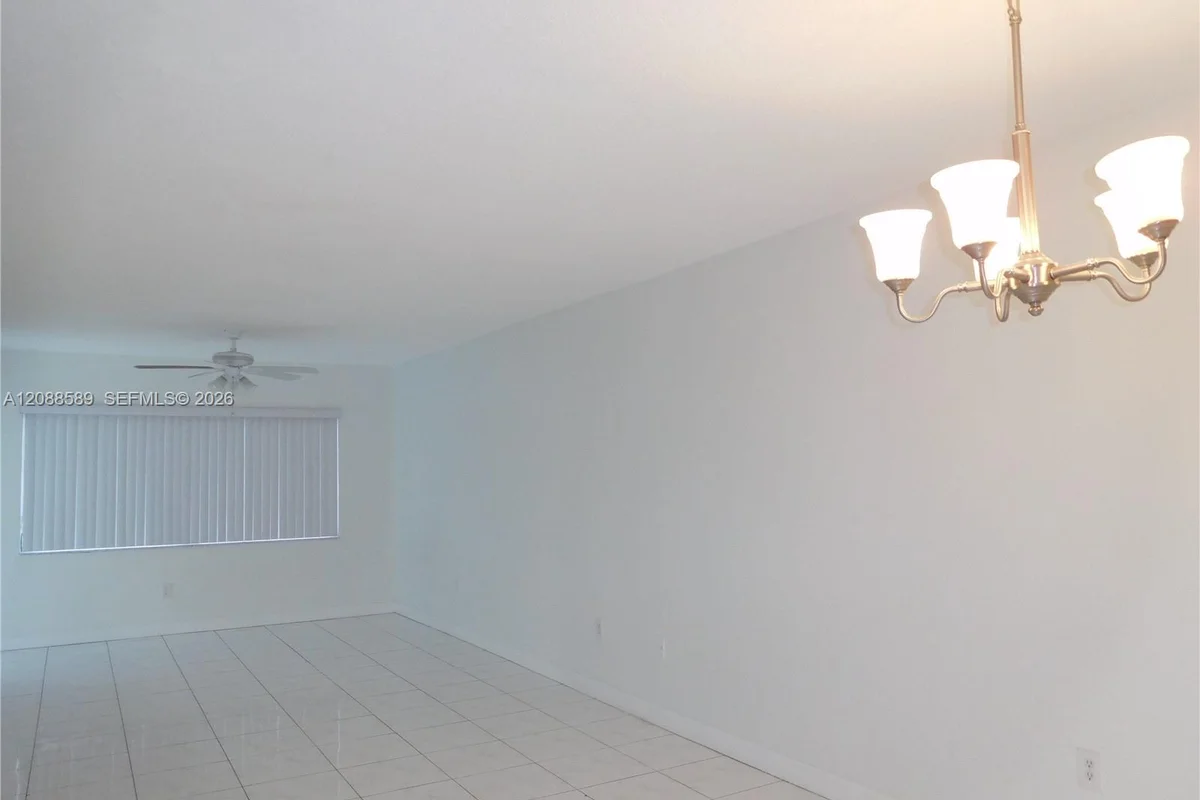 2820 NE 201st Ter #F321, Aventura: photo 1 of 7