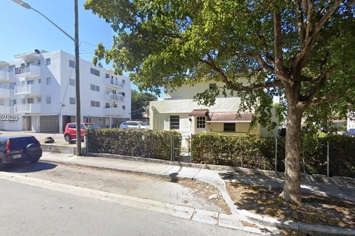 Townhouse in Miami: photo 1 of 3