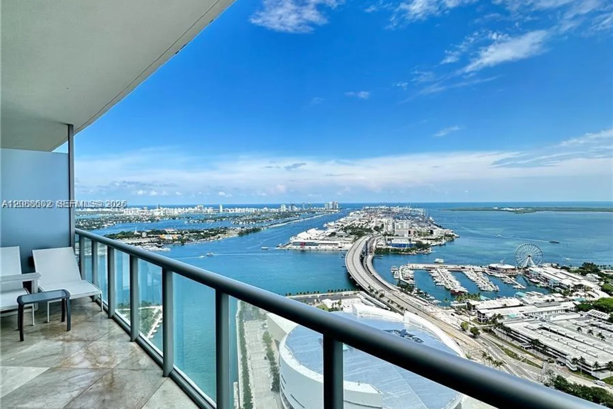 888 SE Biscayne Blvd #4803, Miami: photo 1 of 15