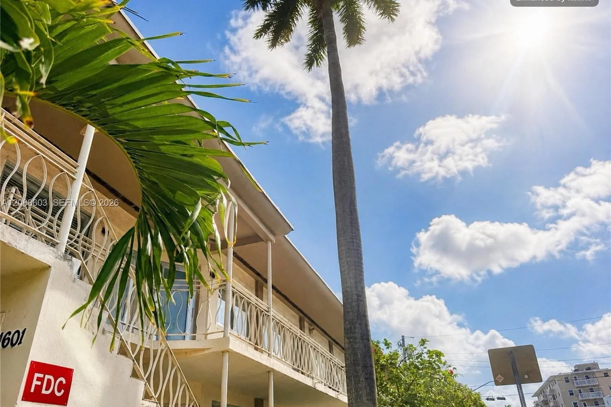 1601 Meridian Ave #208, Miami Beach: photo 1 of 12