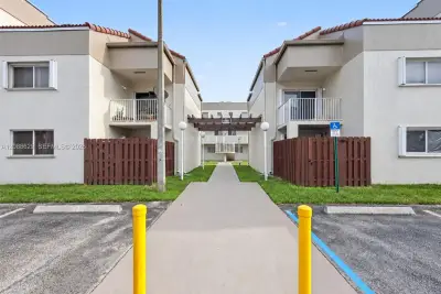 14901 SW 80th St #115, Miami: photo 1 of 20