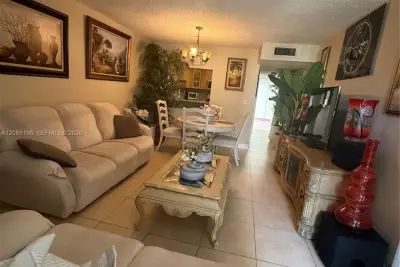 10090 NW 80 Ct #1327, Hialeah Gardens: photo 1 of 18