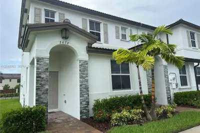 2672 SE 28th St, Homestead: photo 1 of 18