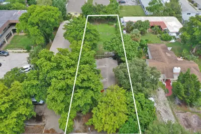 2315 Monroe St, Hollywood: photo 1 of 42