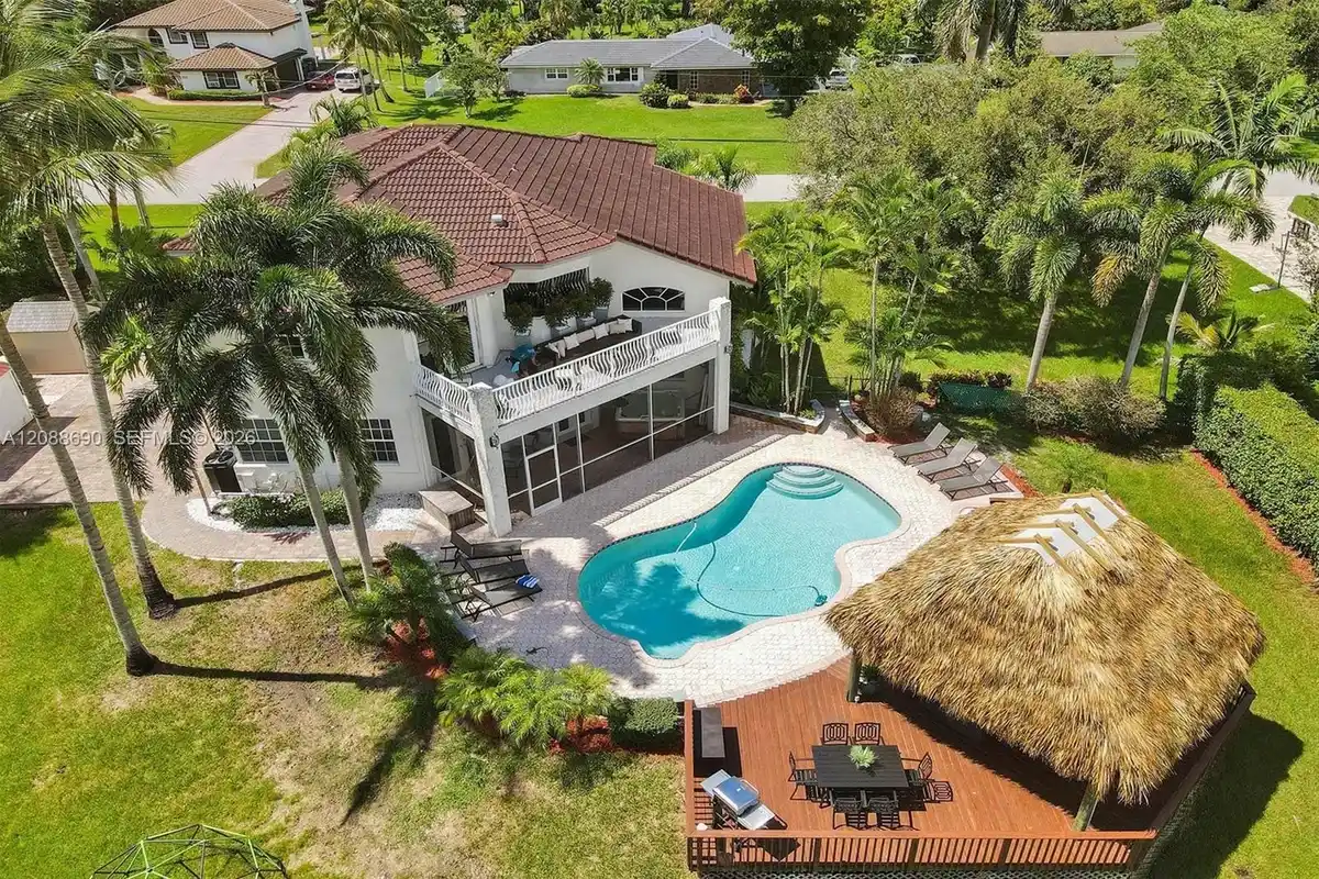 12140 SW 3rd St, Plantation: photo 1 of 101