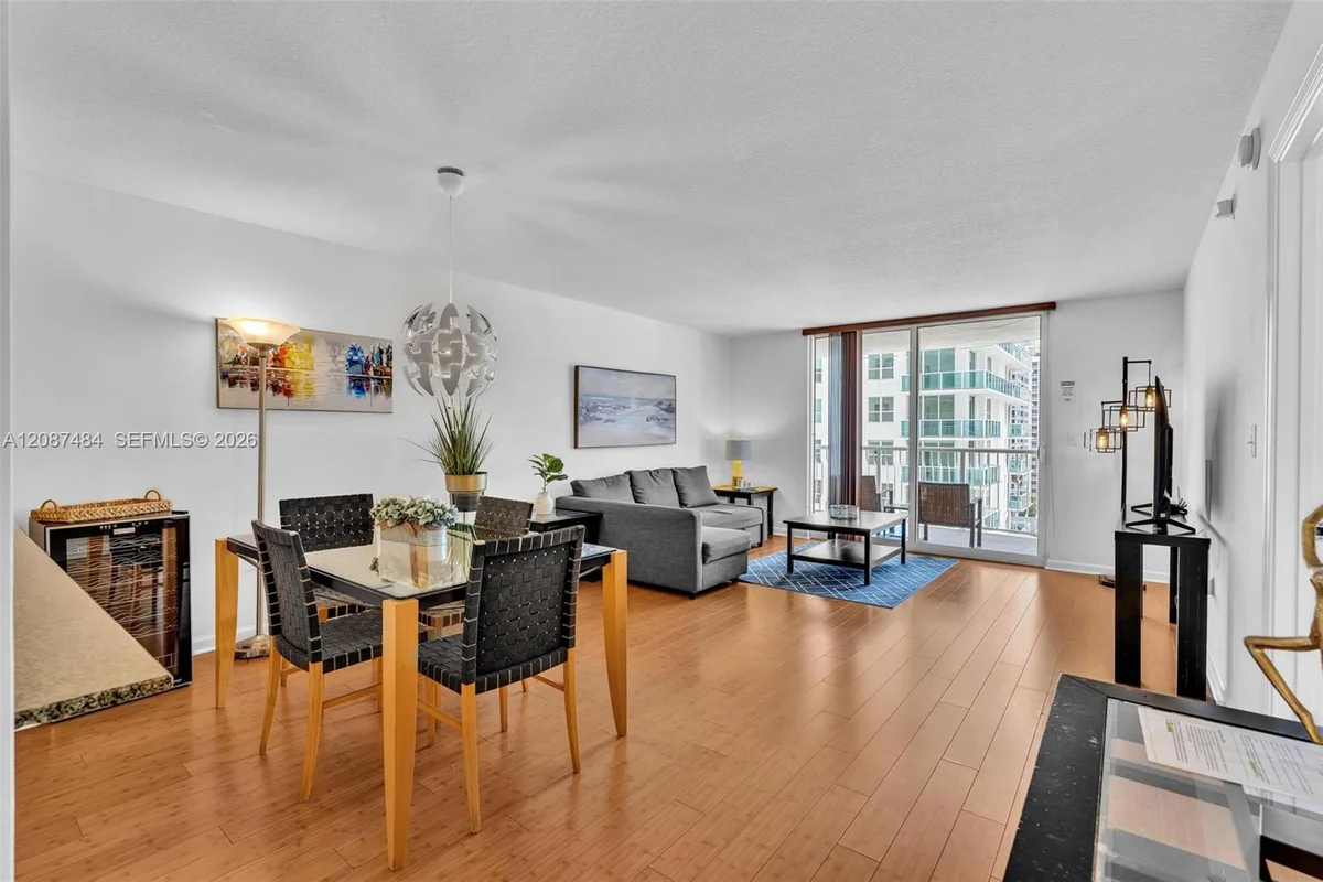 1200 Brickell Bay Dr #2119, Miami: photo 1 of 69