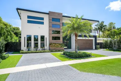 1030 NE 2nd Ter, Boca Raton: photo 1 of 89