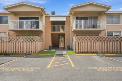 4310 NW 79th Ave #2B, Doral: photo 1 of 17