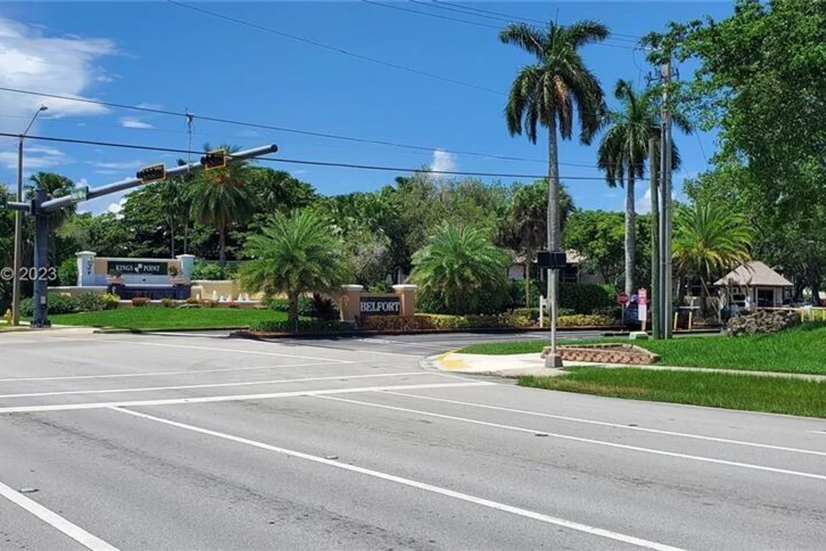 9706 S Belfort Cir #111, Tamarac: photo 1 of 24