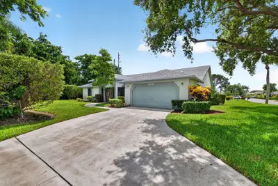 2320 Riviera Dr, Delray Beach: photo 1 of 77