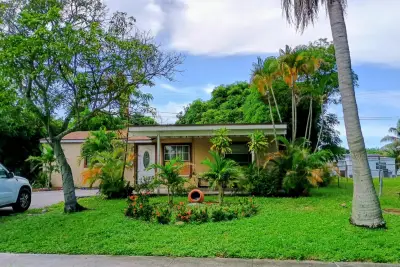 5286 Eadie Pl, West Palm Beach: photo 1 of 2