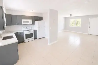 202 SW 27th Ter, Fort Lauderdale: photo 1 of 8