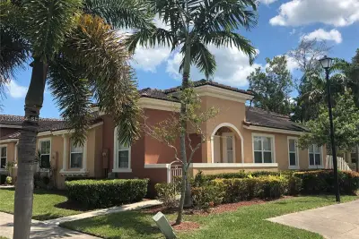 10996 SW 237th Ln, Homestead: photo 1 of 9