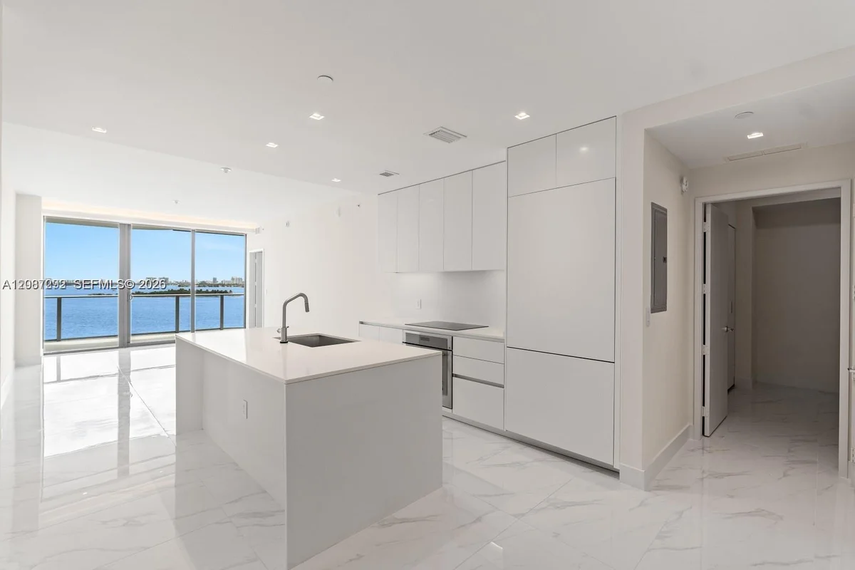 700 NE 24th #804, Miami: photo 1 of 61