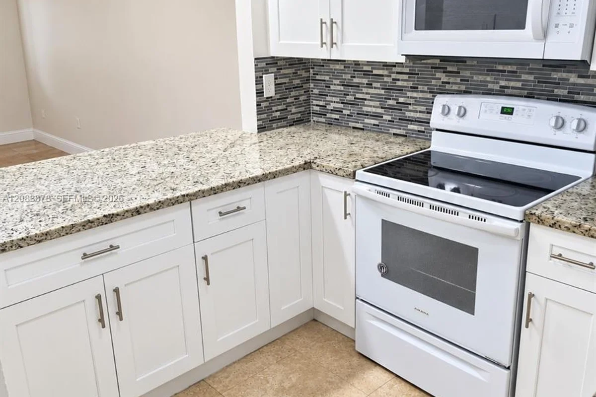 8240 SW 149th Ct #7-102, Miami: photo 1 of 12