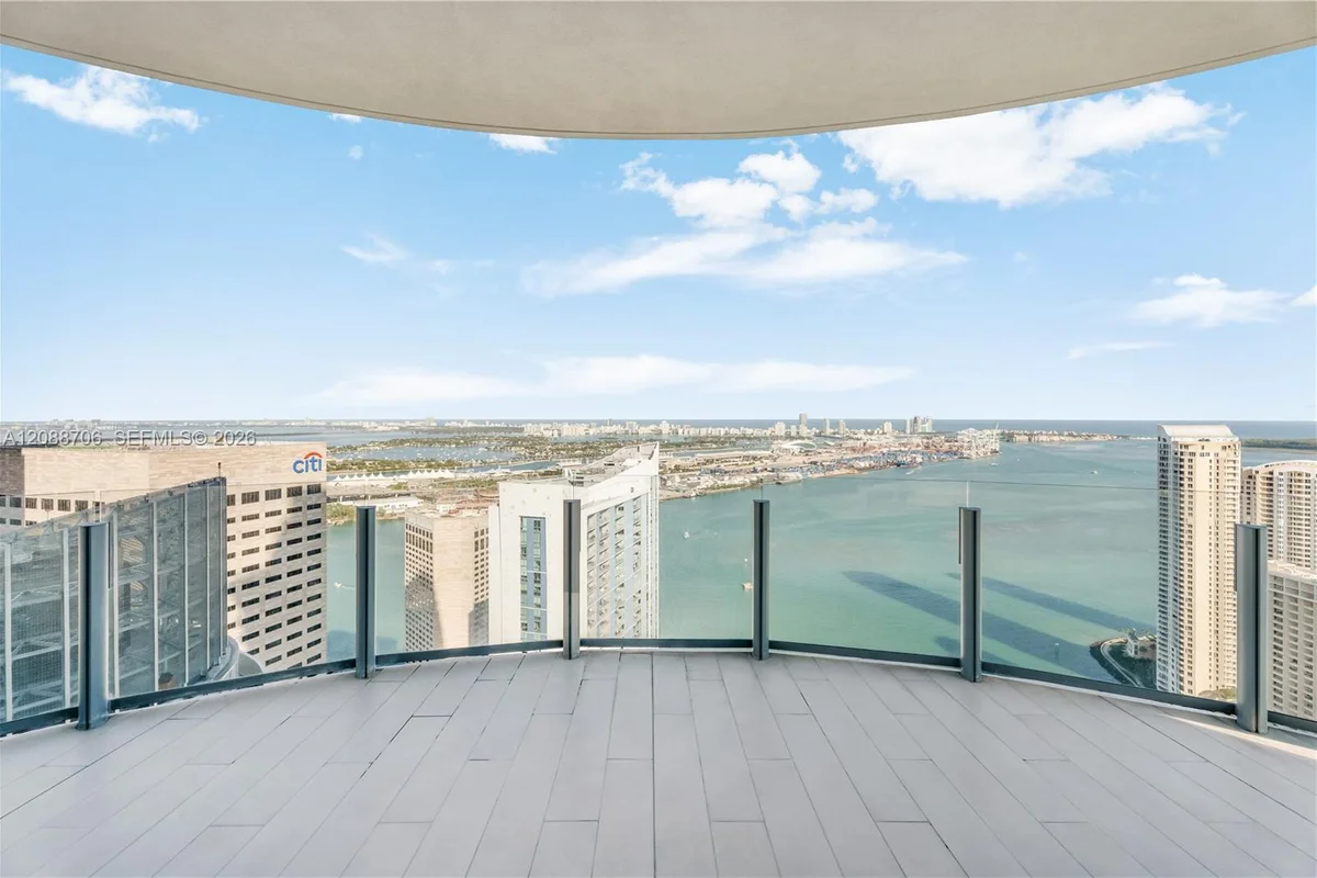 Condo in Miami: photo 1 of 30