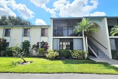 1117 Green Pine Blvd #G1, West Palm Beach: photo 1 of 8