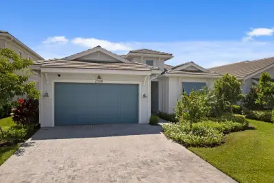 12598 Nautilus Cir, Palm Beach Gardens: photo 1 of 37