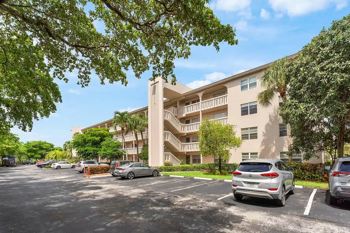 2001 Granada Dr #L2, Coconut Creek: photo 1 of 38
