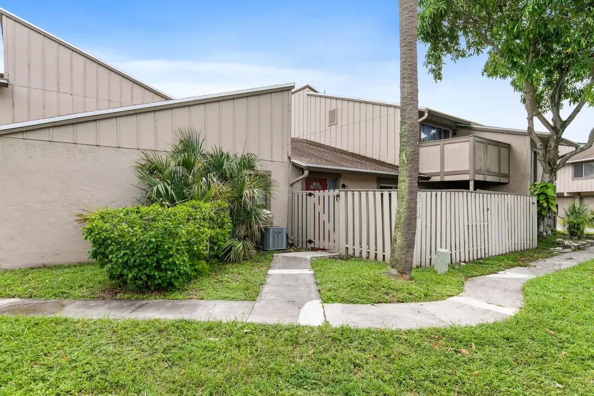2130 NW 58th Ave #25-C, Lauderhill: photo 1 of 12