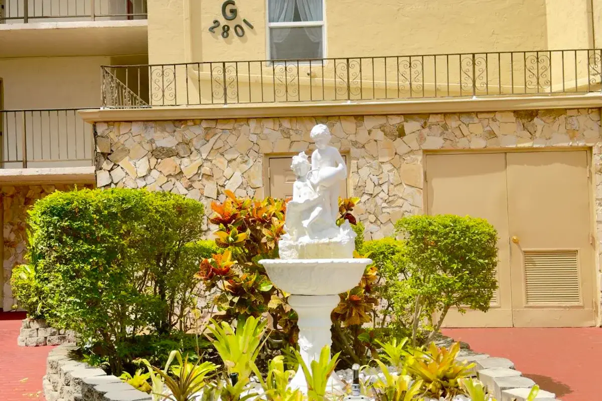2801 Somerset Dr #201, Lauderdale Lakes: photo 1 of 58