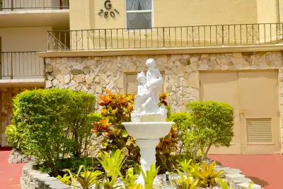 2801 Somerset Dr #201, Lauderdale Lakes: photo 1 of 58