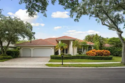 2647 Edgewater Dr, Weston: photo 1 of 55