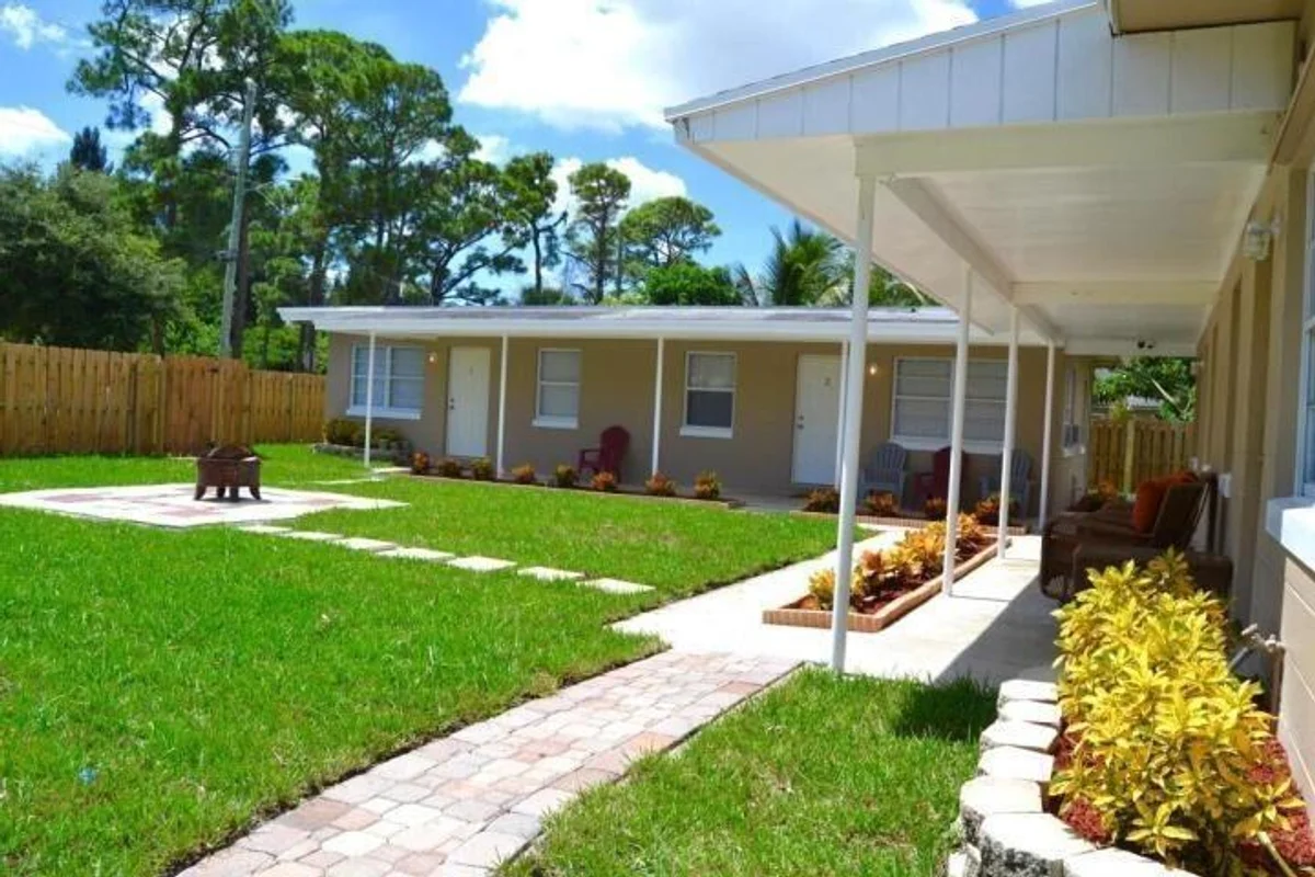 4820 Maine St #4, Lake Worth: photo 1 of 11
