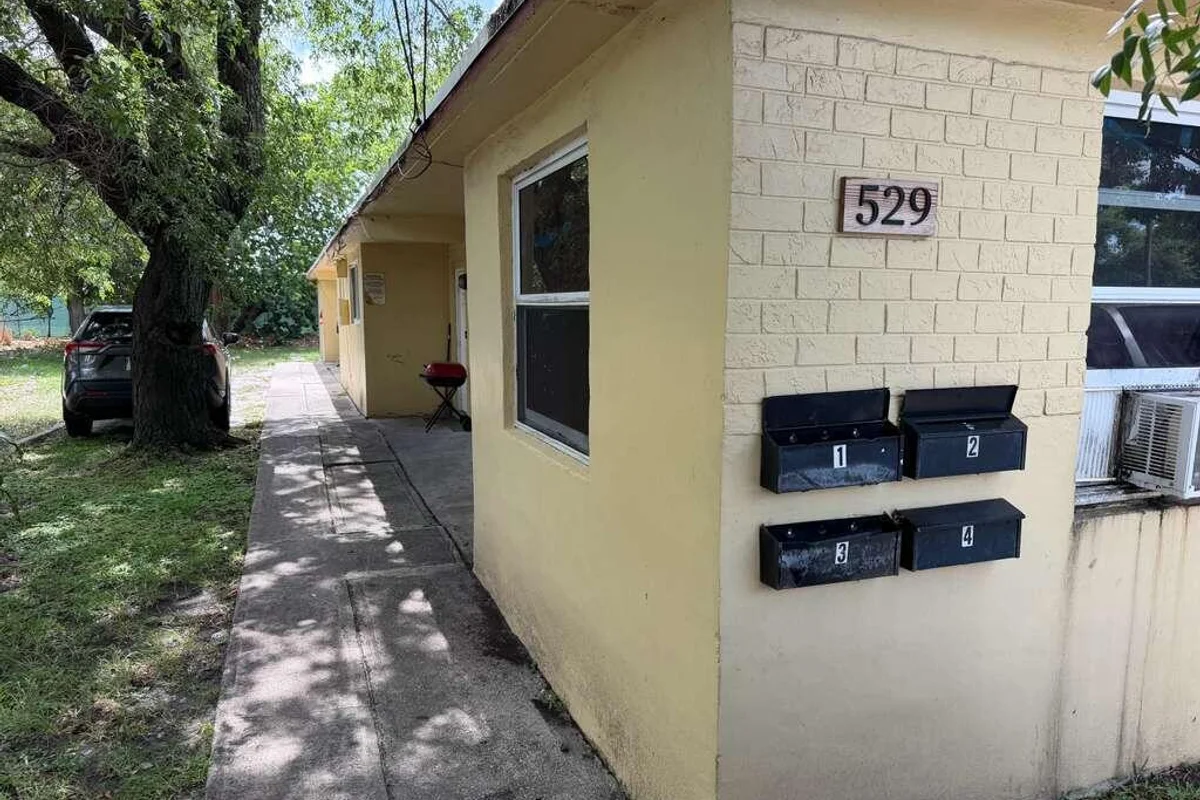 529 NW 8th Ave #3, Fort Lauderdale: photo 1 of 6